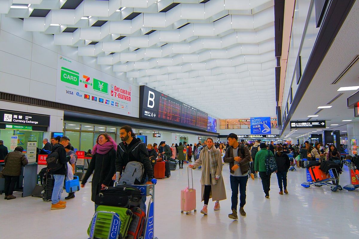 Best Japan eSIM for tourists: when it beats pocket Wi-Fi